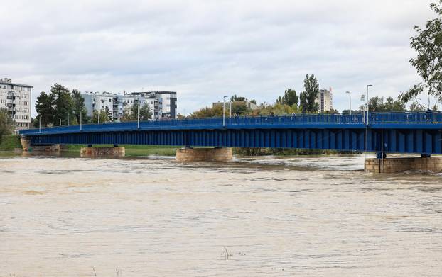 Sava se u Zagrebu izlila iz korita