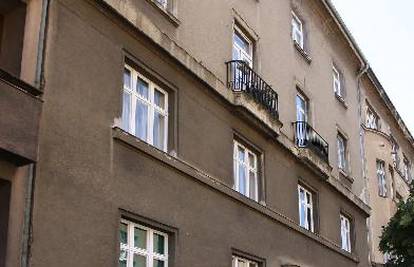 Zagreb: Starac (90) bacio se sa zgrade u Vodnikovoj