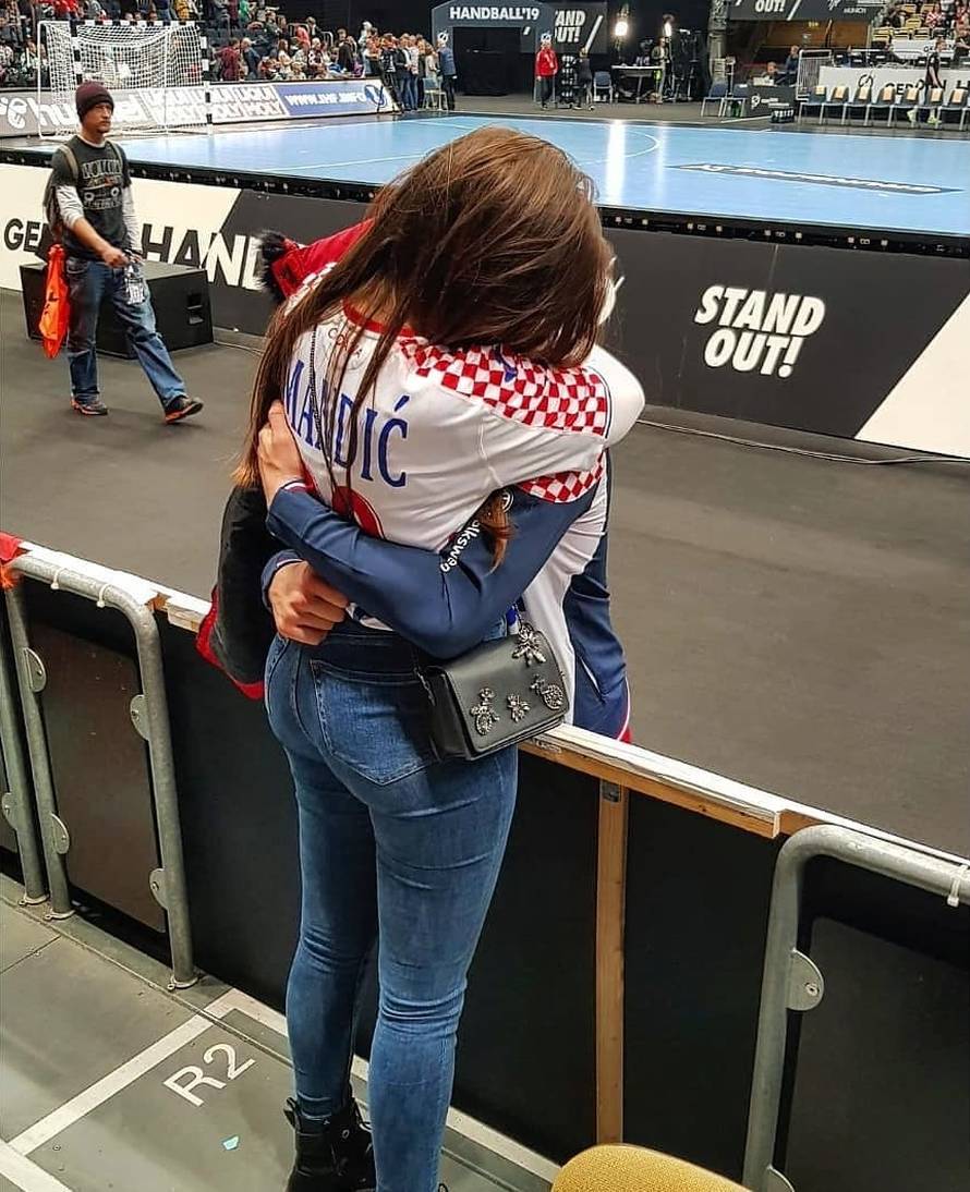 Ozlijeđeni David Mandić oženio je samozatajnu Mostarku: Prije dvije godine dobili su i kćer...