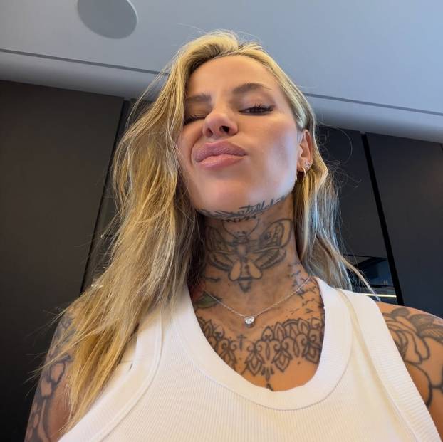 FOTO Od 'Tigrice' do odvjetnice. Ovo su paragvajske i francuske WAGS-ice: Koje su zanosnije?