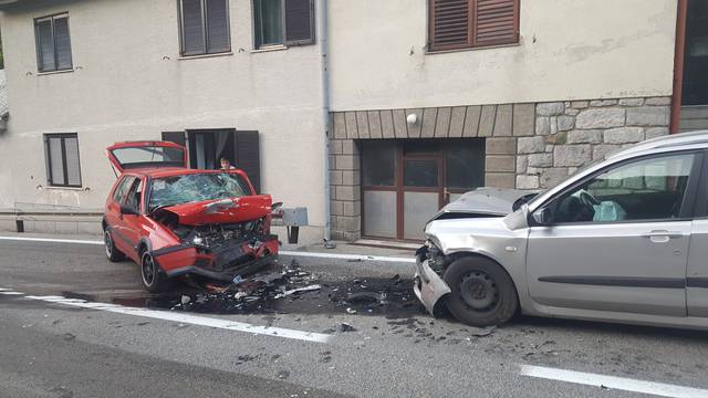 Teška prometna nesreća kod Senja: Četvero ljudi ozlijeđeno