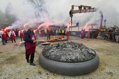 FOTO U Oroslavju pripremljena najveća peka na svijetu