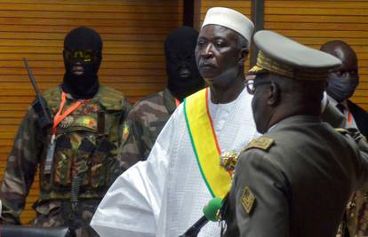Nova kriza potresa Mali u Africi: Vojnici odveli predsjednika i premijera države u vojni logor
