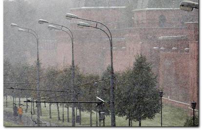 Moskva: 40.000 ljudi bez struje zbog snježne oluje