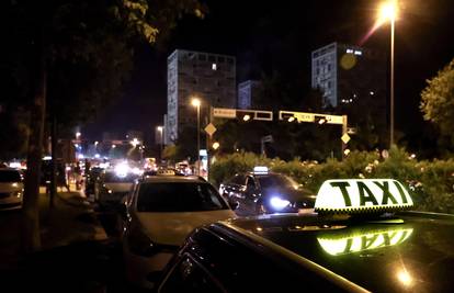 Poduzetnici u taksi djelatnosti poslovali s gubitkom