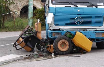 Išao traktorom u trgovinu, pa poginuo pod kamionom