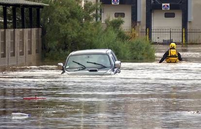 Ciklona koja je u Italiji ubila 17 ljudi dolazi prema Hrvatskoj