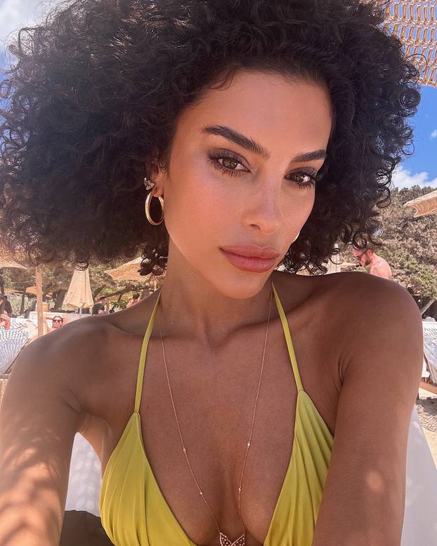 Bujnoj manekenki ne smetaju centimetri talijanske zvijezde