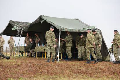 FOTO Ovako je izgledala vojna vježba u Gašincima: Naša vojska vježbala s Britancima