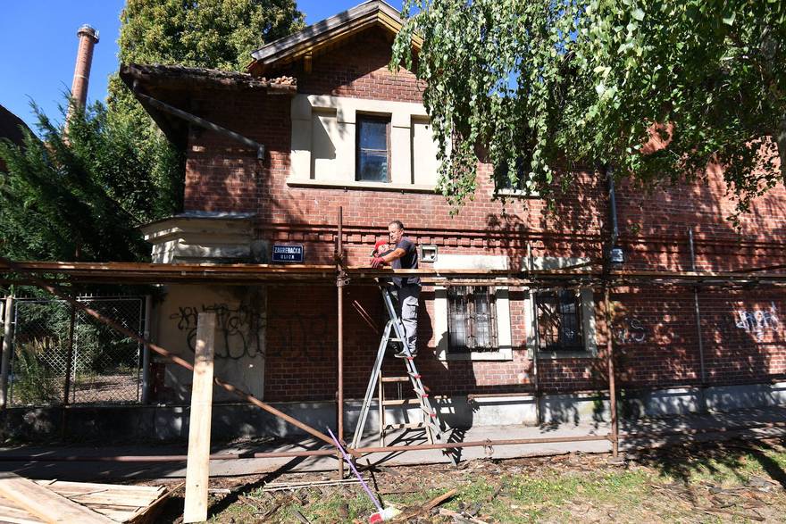 Tu&zcaron;an kraj tekstilnog diva: U Vara&zcaron;dinu je po&ccaron;elo ru&scaron;enje zgrada i pogona tvrtke Varteks