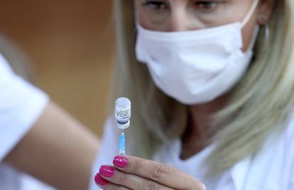 Cijepljeni će biti manje zaštićeni od omikrona nego preboljeli