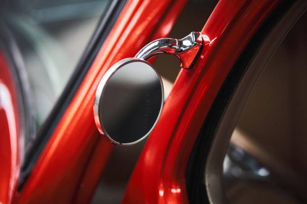 FOTO Kao da je dojurio iz rock videa: Netko u Velikoj Gorici prodaje ovaj auto za 130.000 €!