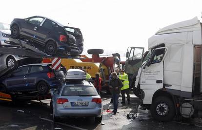 Njemačka: Sudarilo se 206 vozila, ozlijeđeno 60 ljudi
