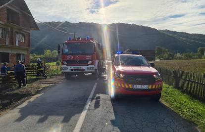 Zapalila se kuća u mjestu Dvor: Vatrogasci pronašli tijelo žene