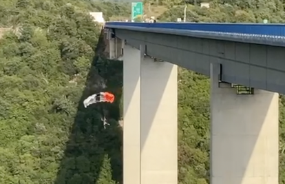Desetak padobranaca skakalo s vijadukta u Limskoj dragi: 'To je strogo zabranjeno i opasno!'
