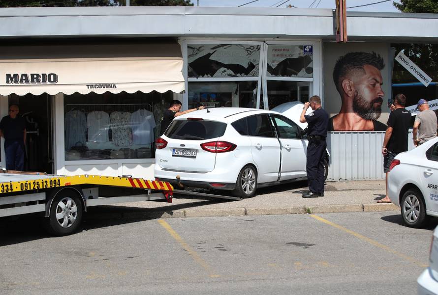 Velika Gorica: Automobilom se zabio u kiosk za izradu ključeva