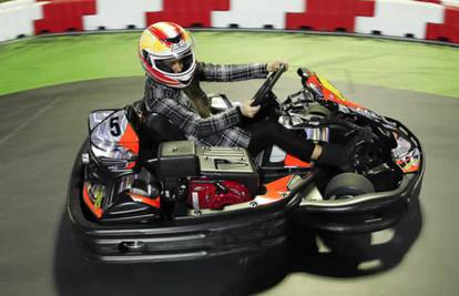 Posebna vožnja za zaljubljene u Karting Areni Zagreb