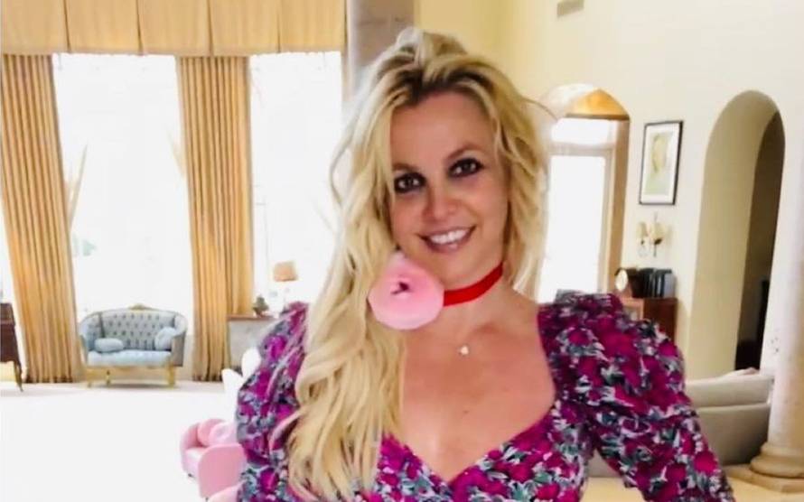 Nakon šest godina Britney se vratila na scenu: Objavljen je njezin duet s Eltonom Johnom