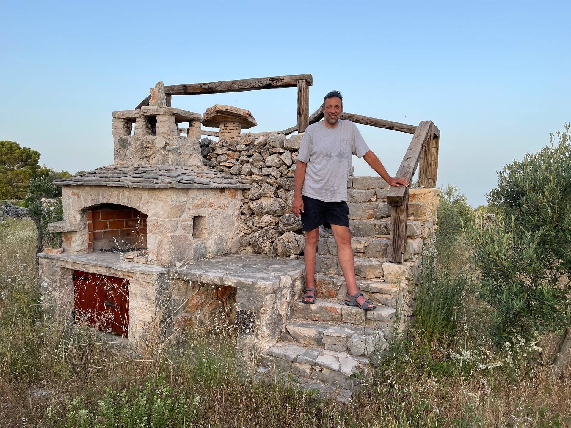 Vlade Divac došao na Hvar kod fotografa Lazića: Bivši košarkaš uživao je u poljima lavande...