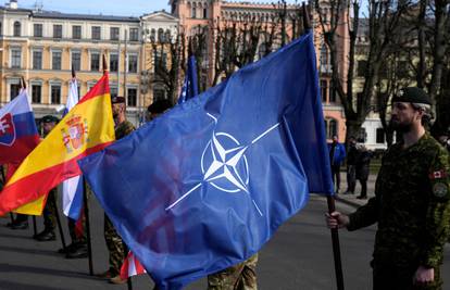 Sastanak ministara: NATO dogovara plan za Ukrajinu, a Orban i Rumunjska su protiv