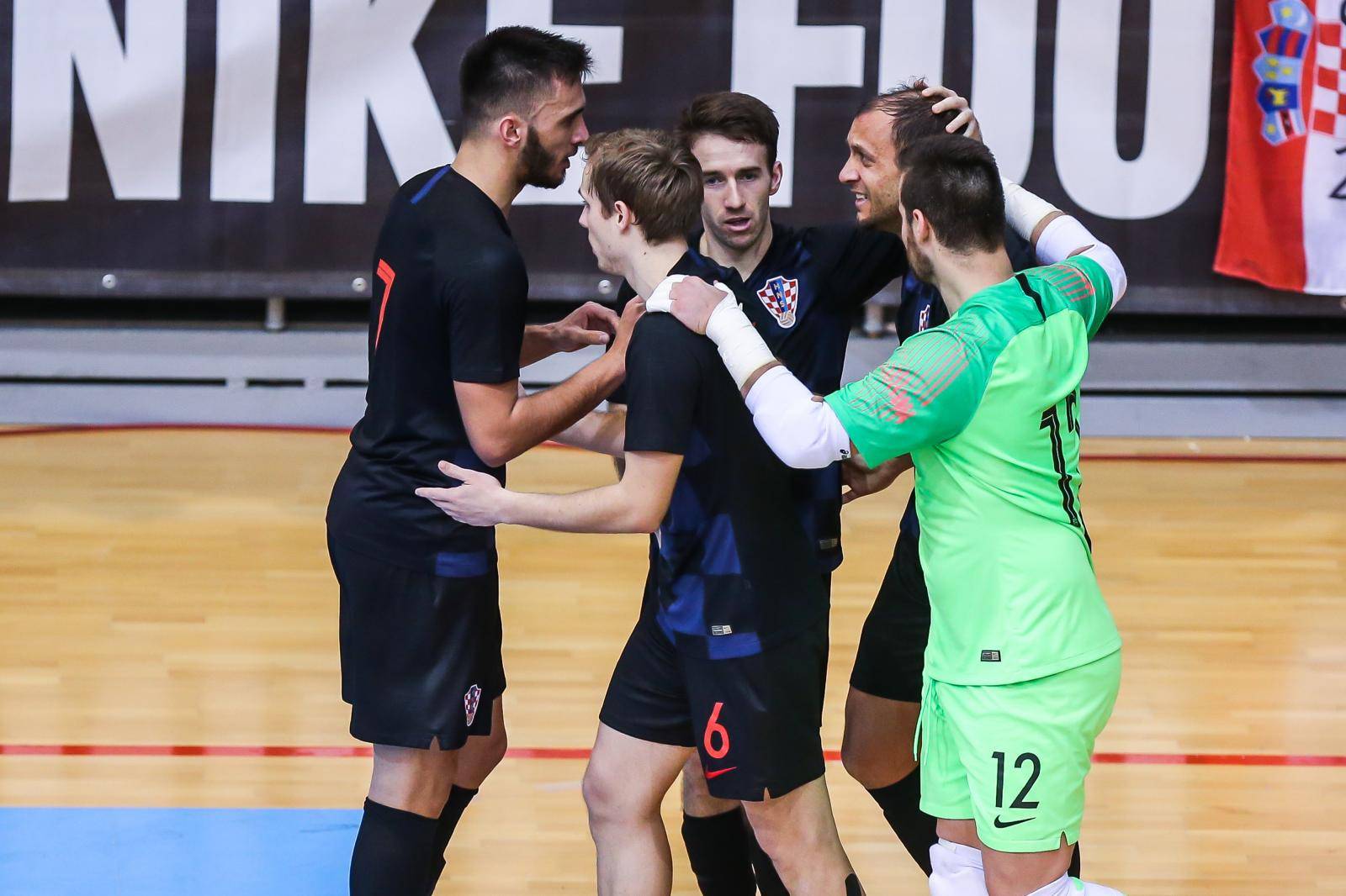 Osijek: Elitno kolo kvalifikacija za Svjetsko prvenstvo u futsalu, Rusija - Hrvatska