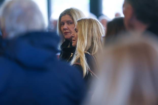 Zagreb: Posljednji ispraćaj glumca Željka Vumirice