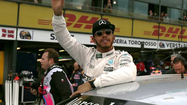 Hamiltonu 'pole' u Australiji: Kontroverze oko kvalifikacija