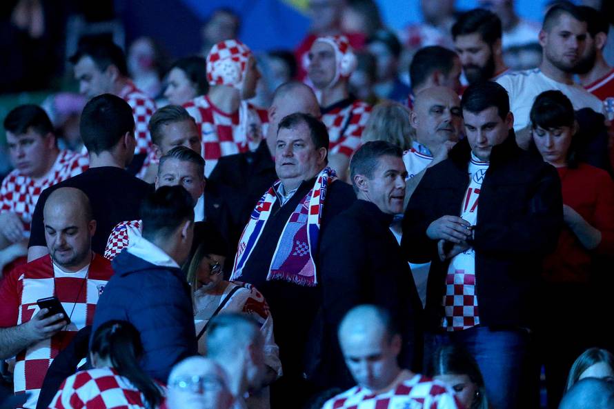 Stockholm: Hrvatske rukometaše bodri predsjednica sa suprugom te Zdravko Marić