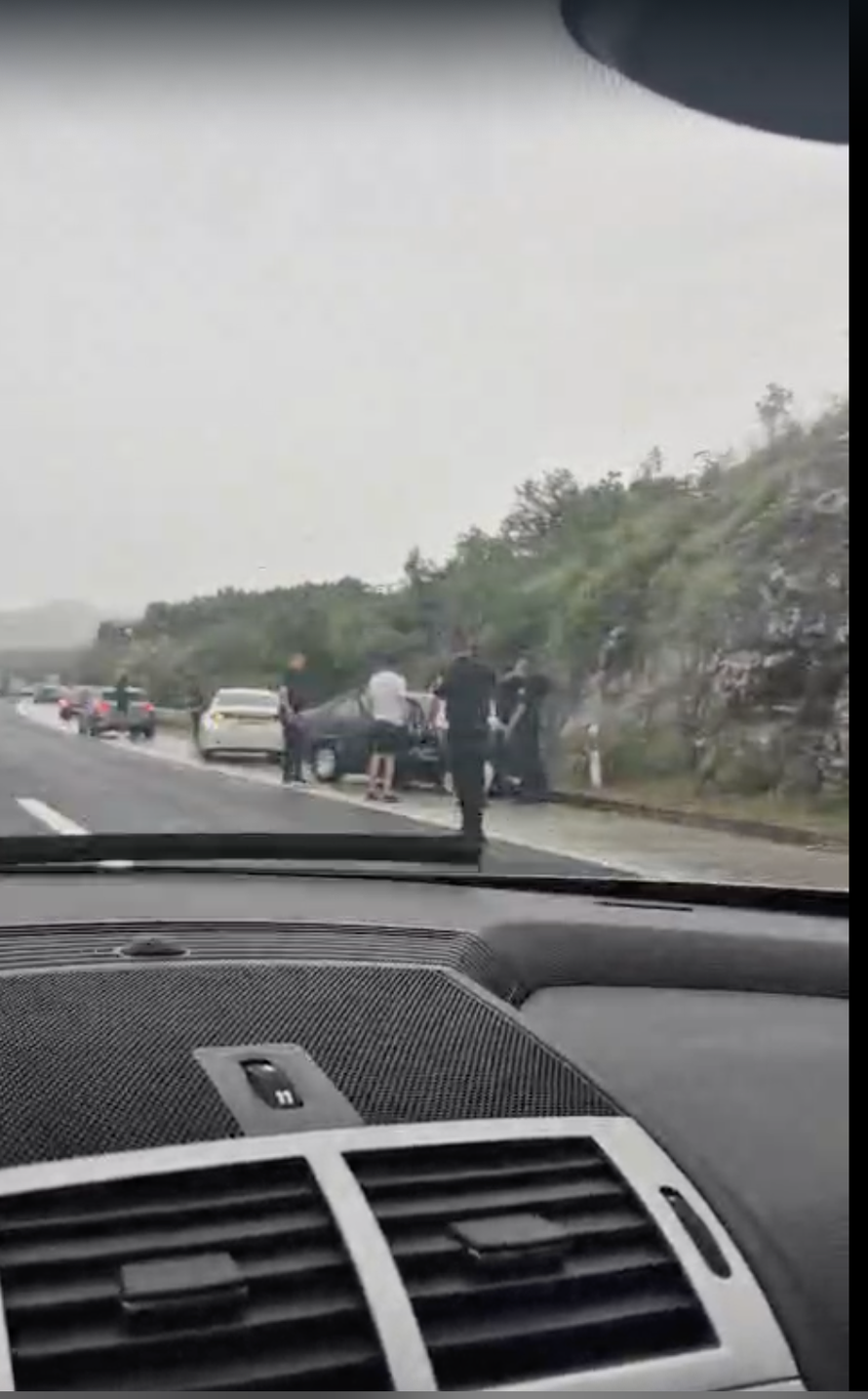 VIDEO Kaos na A1: Sudarila se četiri automobila kod čvora Bisko, troje ljudi ozlijeđeno