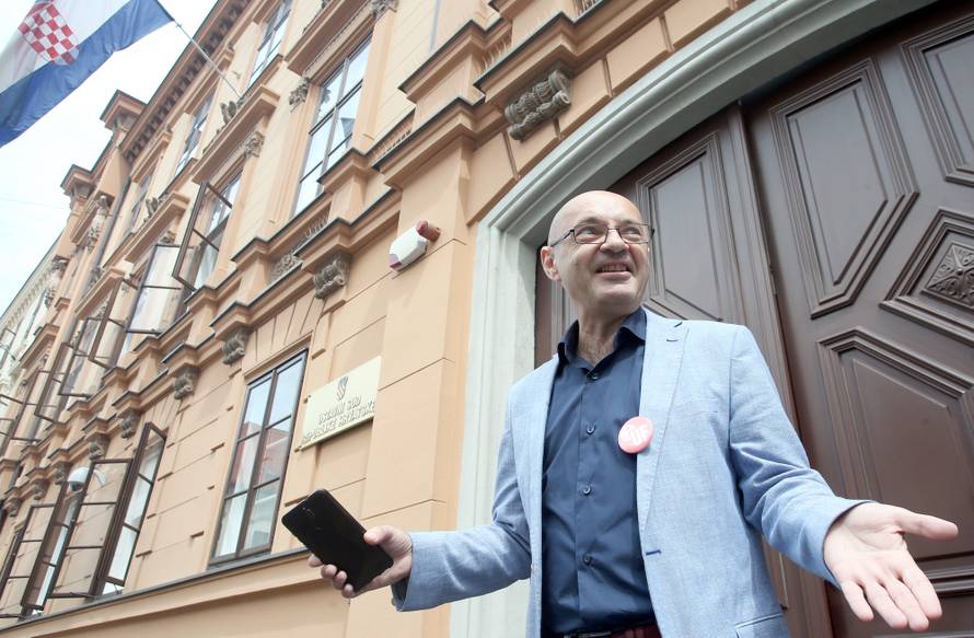 'Svi dužnici u švicarcima bit će obeštećeni, ali moraju na sud'