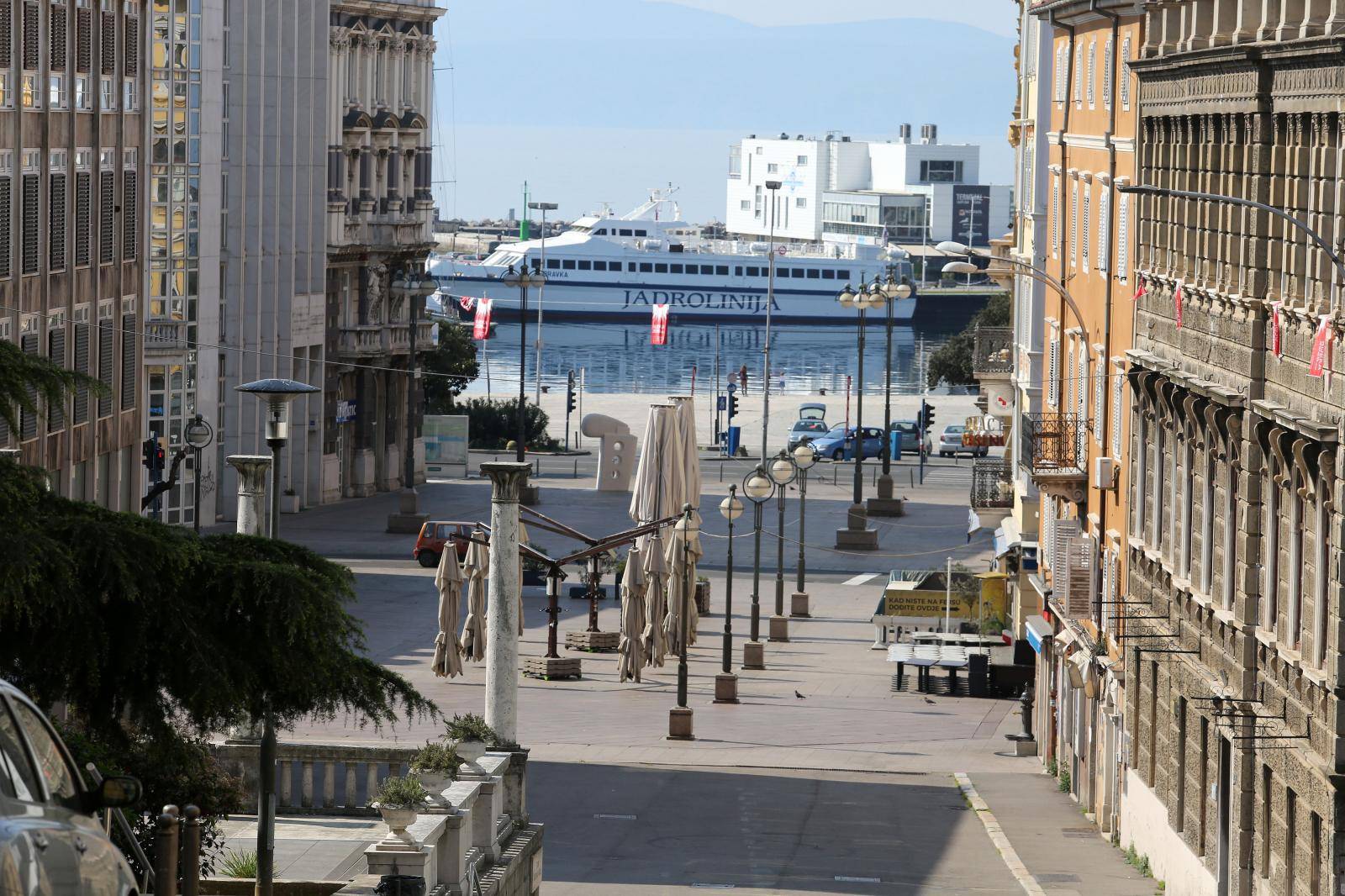 Njujorčani moraju pokrivati lice nakon što ih je umrlo 30.000