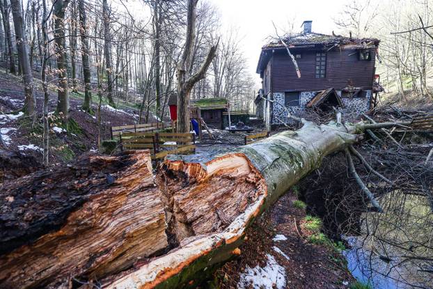 24sata Zagreb: U nevremenu oštećeno izletište Kraljičin zdenac