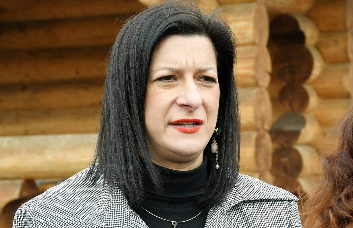 Grad Petrinja ide u obnovu cesta novcem Fonda solidarnosti