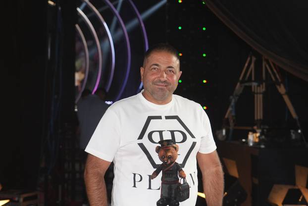 Beograd: Dolazak natjecatelja u show Eilta 10 na televiziji Pink