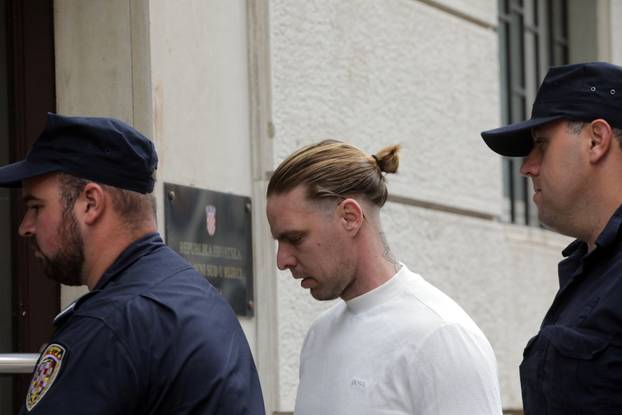 Rijeka: Robert DiCaprio u pratnji policije dolazi na USKOK