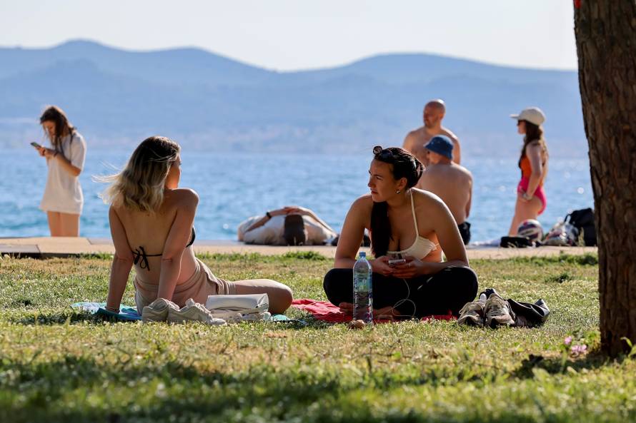 Zadar: Praznik rada na plaži Kolovare