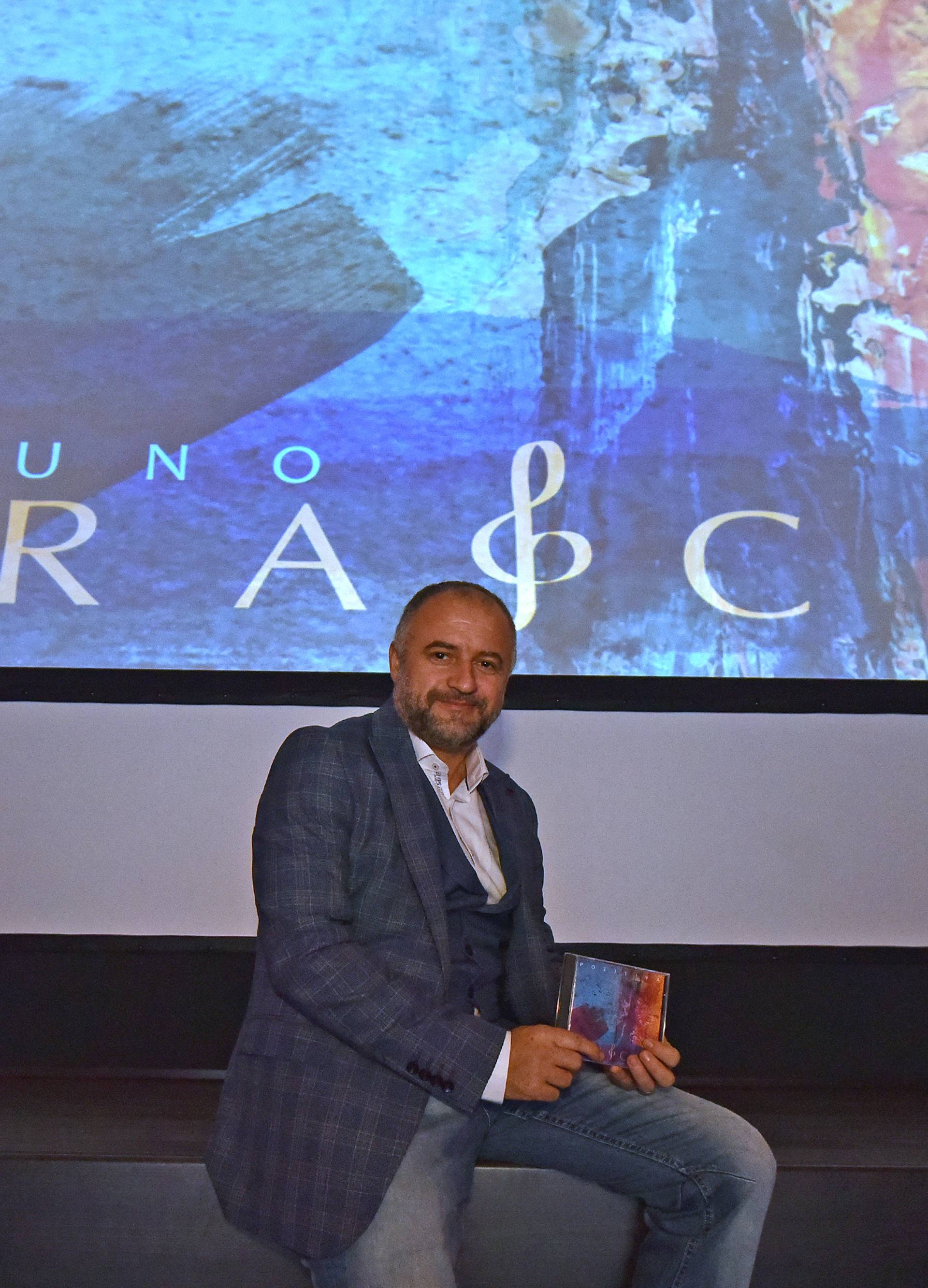 Pula: Bruno Krajcar u kinu Vali predstavio svoj novi album