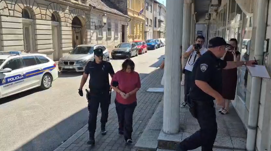 VIDEO Žena koju sumnjiče za teško ubojstvo ide u istražni zatvor. Prijeti joj 40 godina!