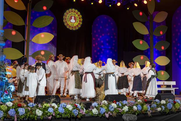 Vinkovci: 60. Vinkovačke jeseni pod sloganom "Jesen rumeni jabuka"