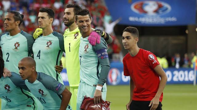 Portugal v Wales - EURO 2016 - Semi Final