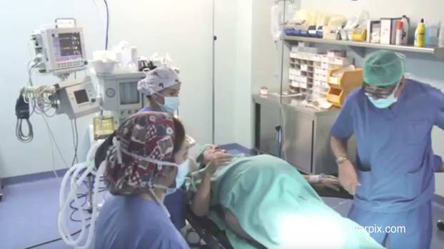 A 64-YEAR-old woman has given birth to twins at a hospital in Spain.
The OAP became Spainâs second oldest mum ever after a Caesarian section at a hospital in the northern city of Burgos yesterday afternoon/on Tuesday afternoon.Â 