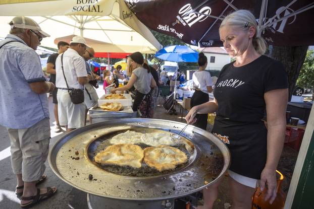 Ponuda hrane u Aljmašu na blagdan Velike Gospe