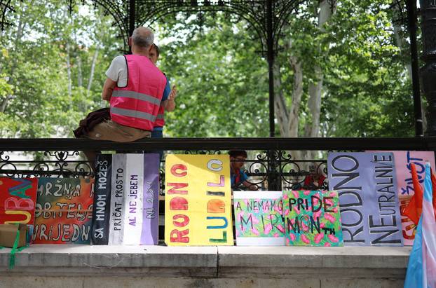 Zagreb: 25. Povorka ponosa LGBTIQ zajednice "Korak po korak, iskorak!"