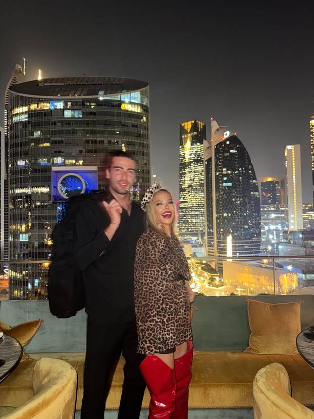 FOTO Neukrotiva 'leopard' Maja i dalje sa Šimom osvaja Dubai: Pogledajte glamurozni izlazak...
