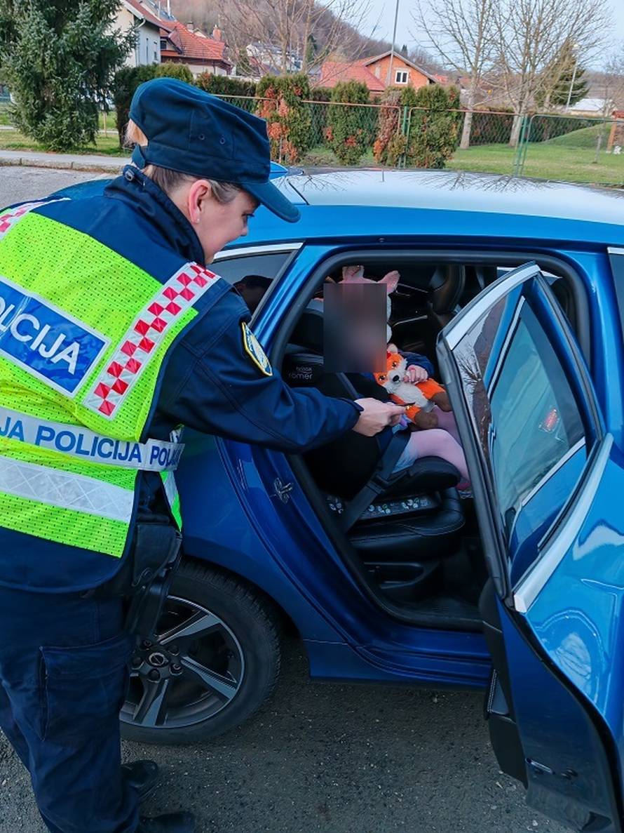Provjeravali autosjedalice: Varaždinska policija vozačima zbog prekršaja davala limune