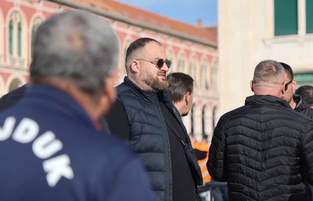 Split: Torcida na Rivi održala prosvjed