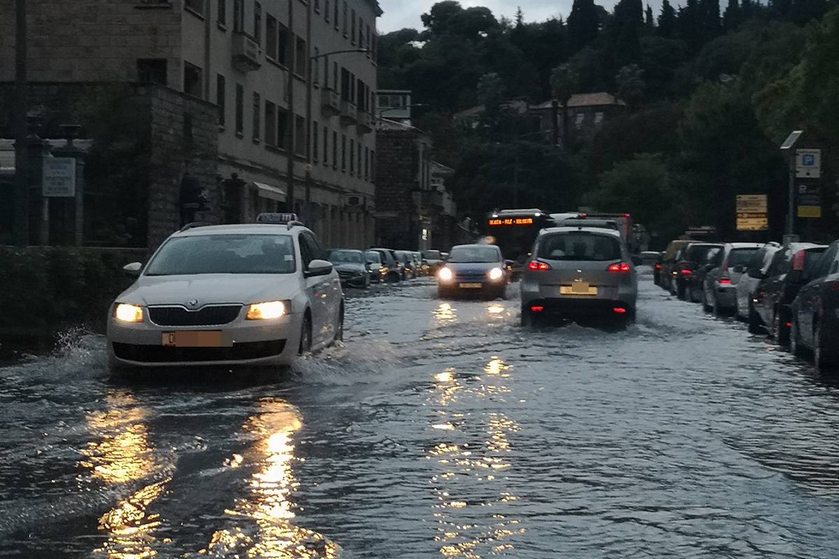 'Ulice i kuće su bile pune vode. Nikada tako nešto nisam vidio!'