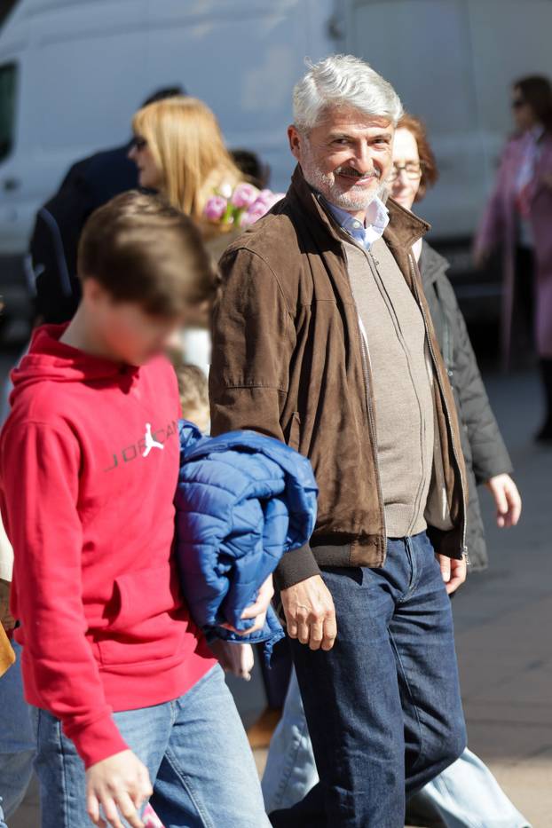 FOTO Pogledajte koga je od poznatih subotnje sunce izmamilo u centar Zagreba