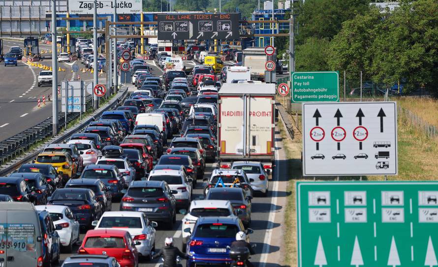 Zagreb: Velika gužva na naplatnoj postaji Lučko 