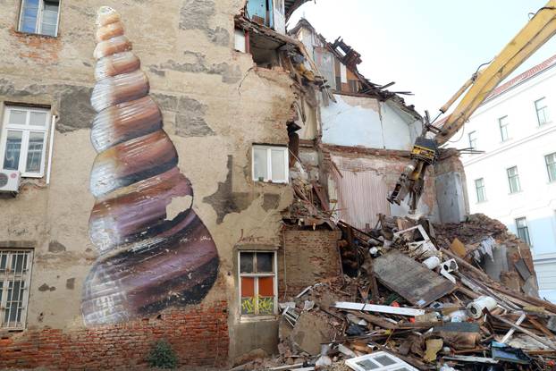 Zagreb: Počelo je rušenje zgrade na uglu Đorđićeve i Petrinjske, simbol zagrebačkog potresa